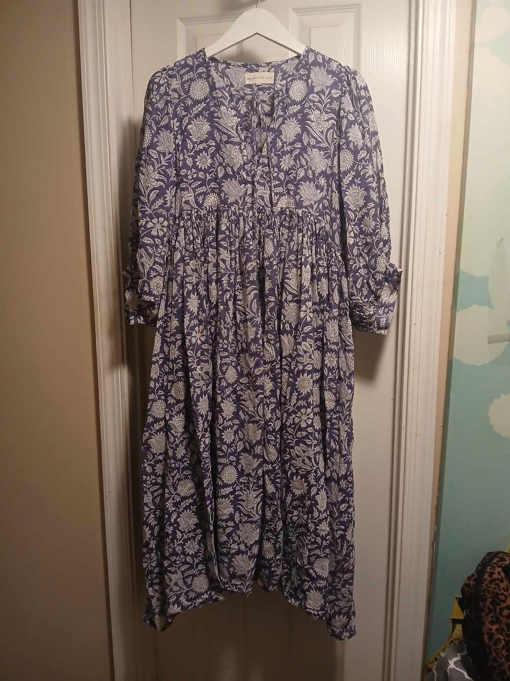 Daughters of India Kyra Blue and White Floral Tiered Long-Sleeve Midi Dress Sz.L